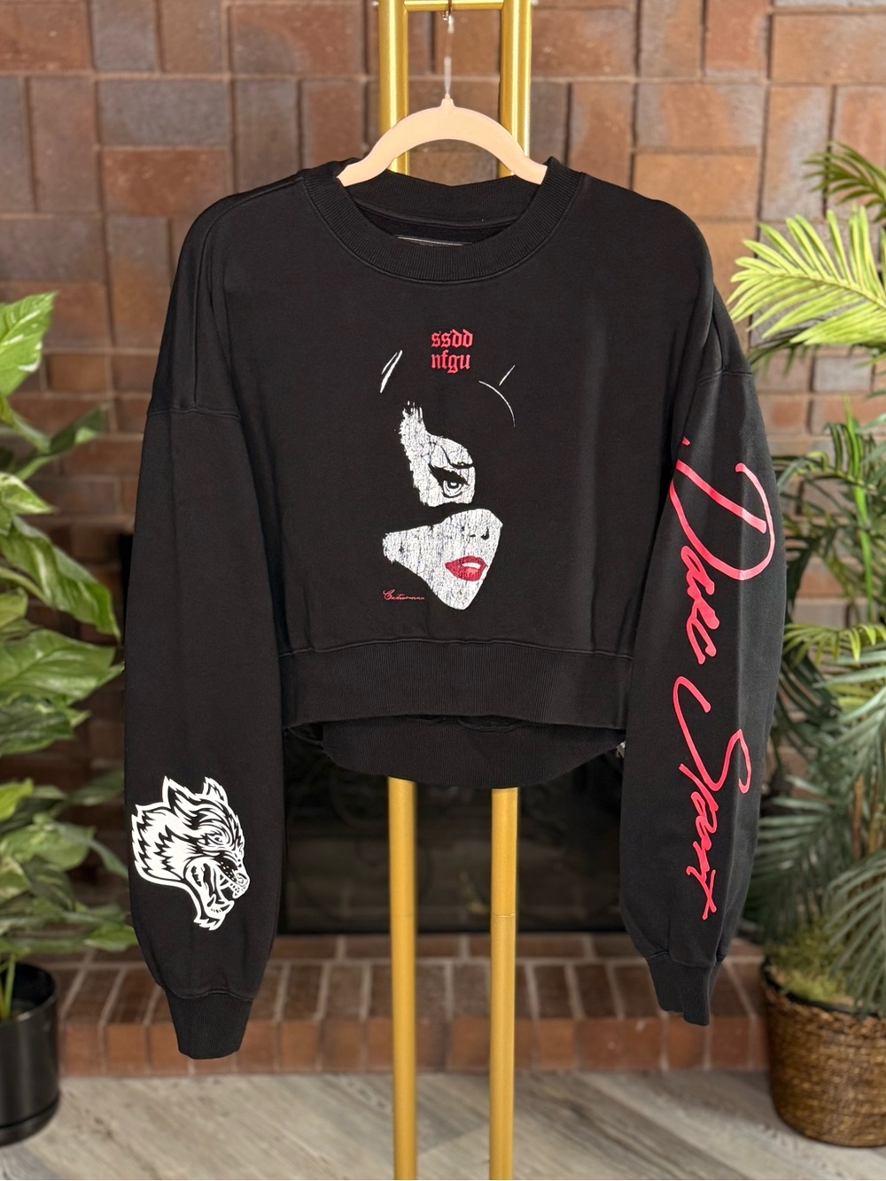 Darc Sport x Batman Catwoman I Tried To Save You Crewneck Women’s Size M NWT - Picture 2 of 4